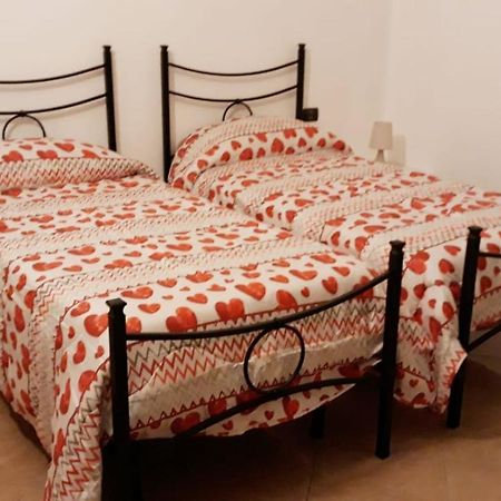 Le Tre Stelle Bed and Breakfast Ronco allʼAdige Εξωτερικό φωτογραφία