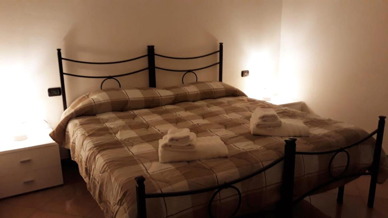 Le Tre Stelle Bed and Breakfast Ronco allʼAdige Εξωτερικό φωτογραφία