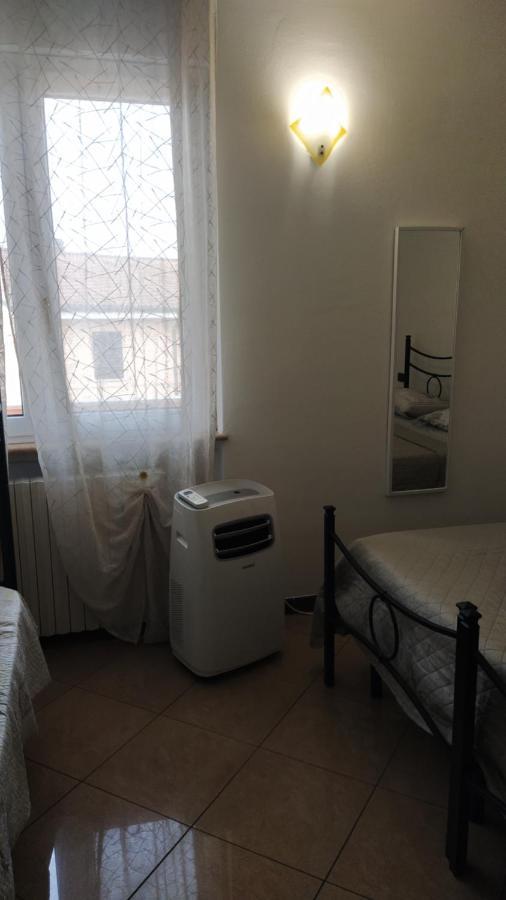 Le Tre Stelle Bed and Breakfast Ronco allʼAdige Δωμάτιο φωτογραφία